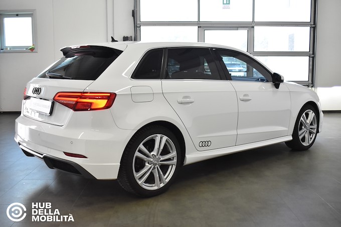 AUDI A3 SPB 30 g-tron S tronic Admired
